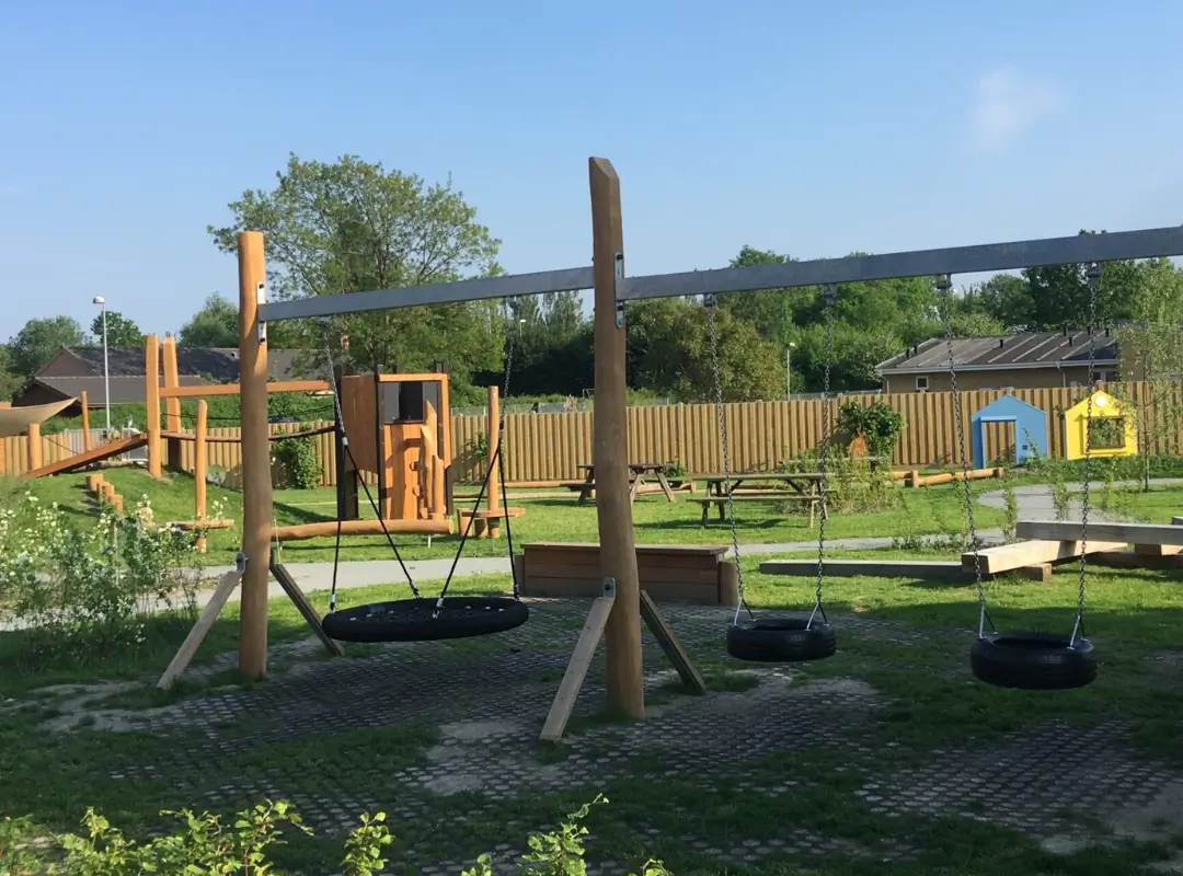 eksempler på legepladser montering og levering af legepladser