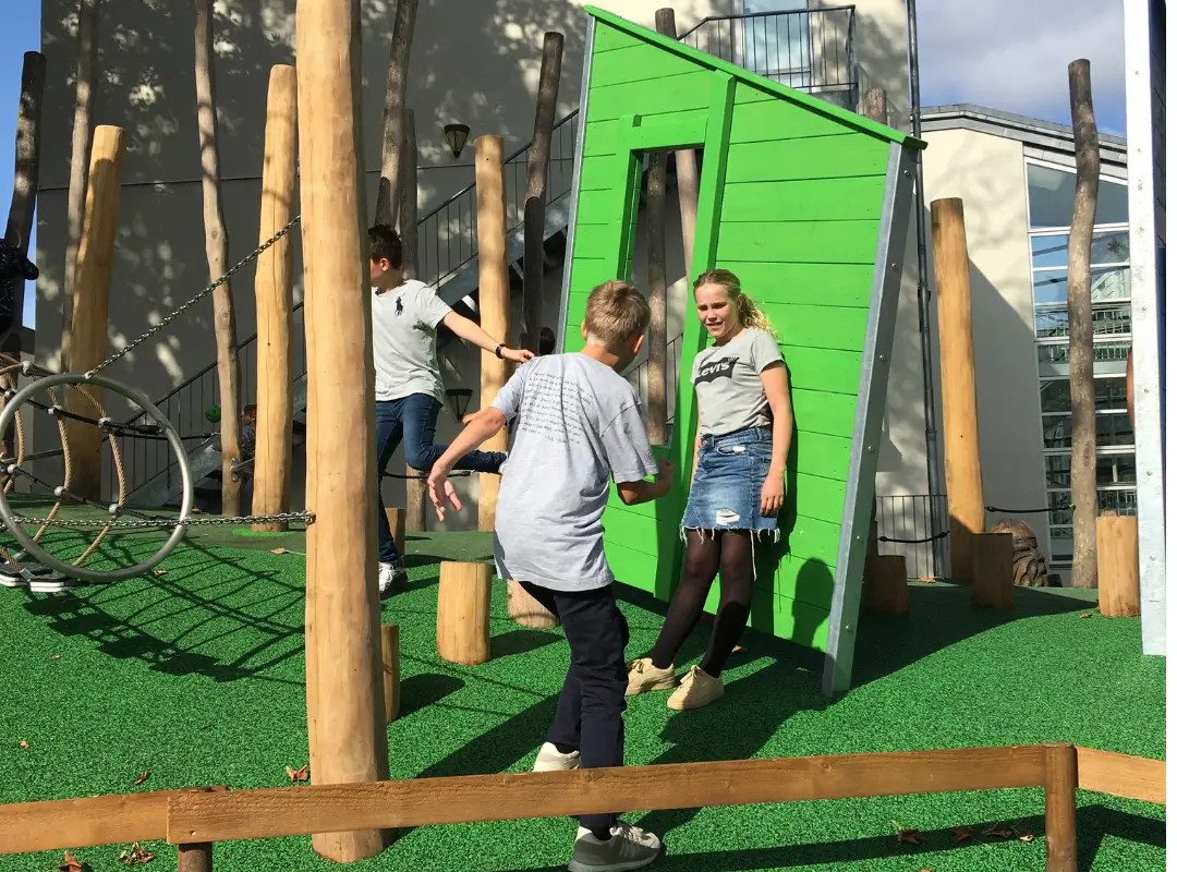 Giersing realskole eksempel-pa-legeplads-montering-og-levering-af-legepladser-7-1