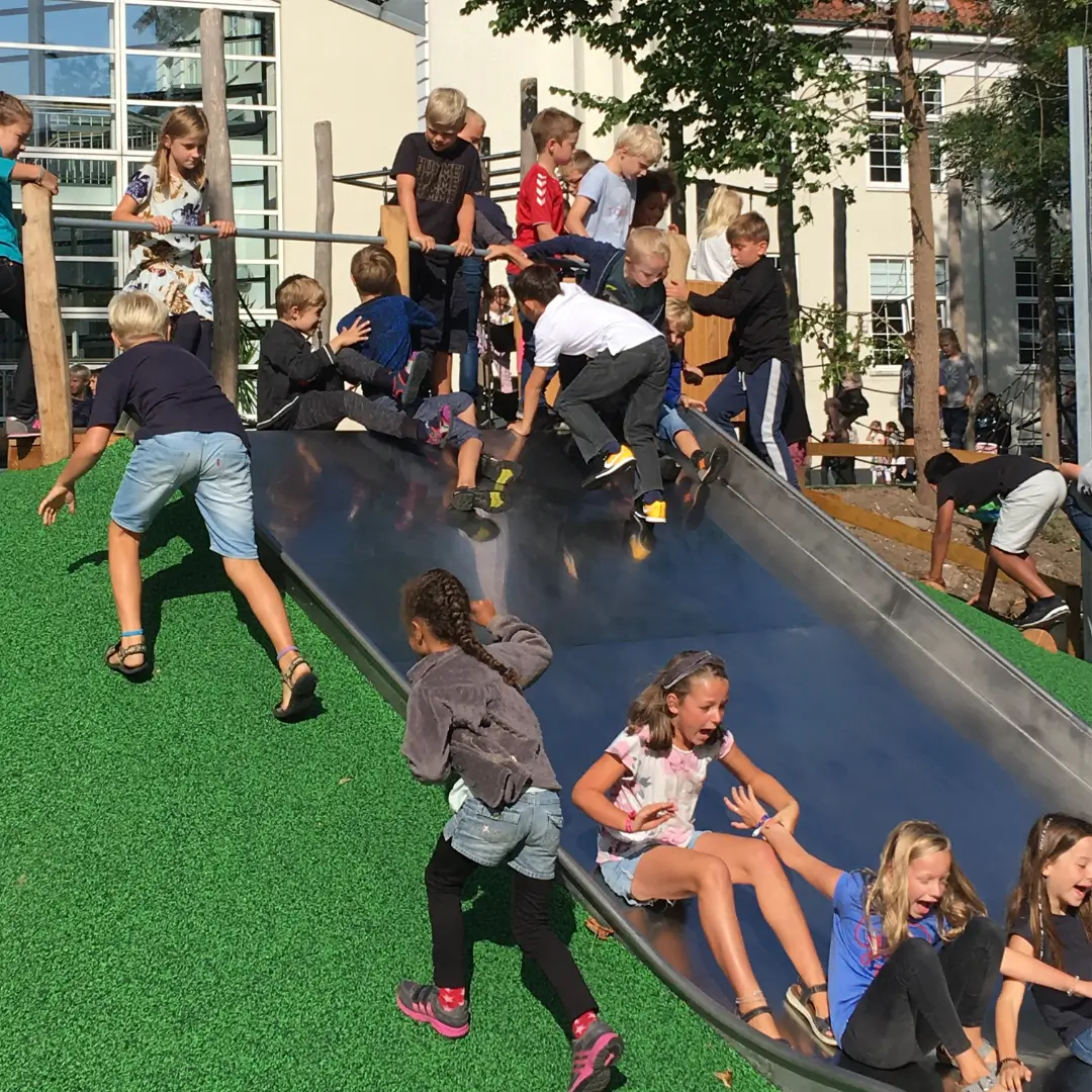 giersing realskole eksempler-pa-legepladser-montering-og-levering-af-legepladser-6