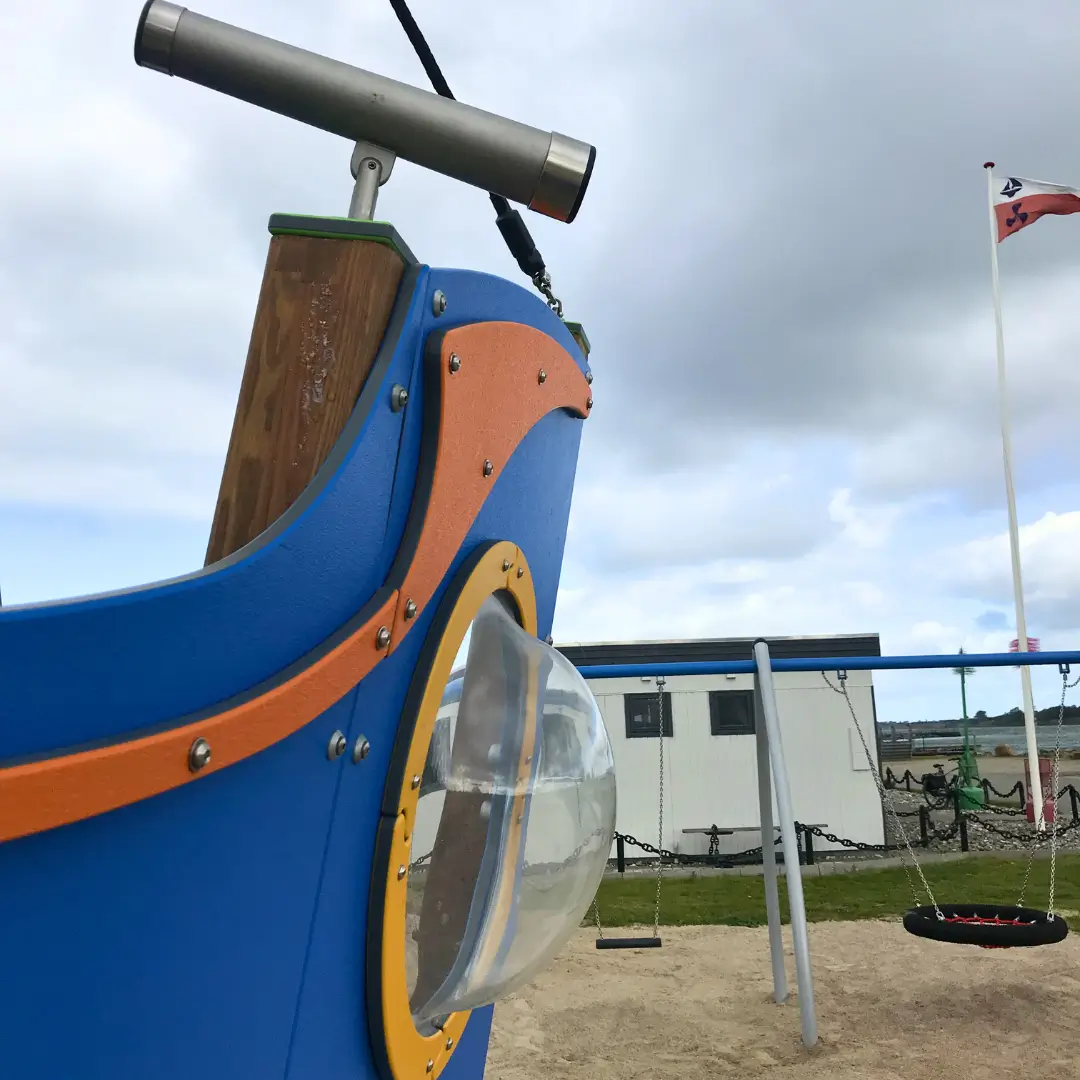 eksempler-pa-legepladser-montering-og-levering-af-legepladser-assens marina5 eksempler-pa-legepladser-montering-og-levering-af-legepladser-assens marina2