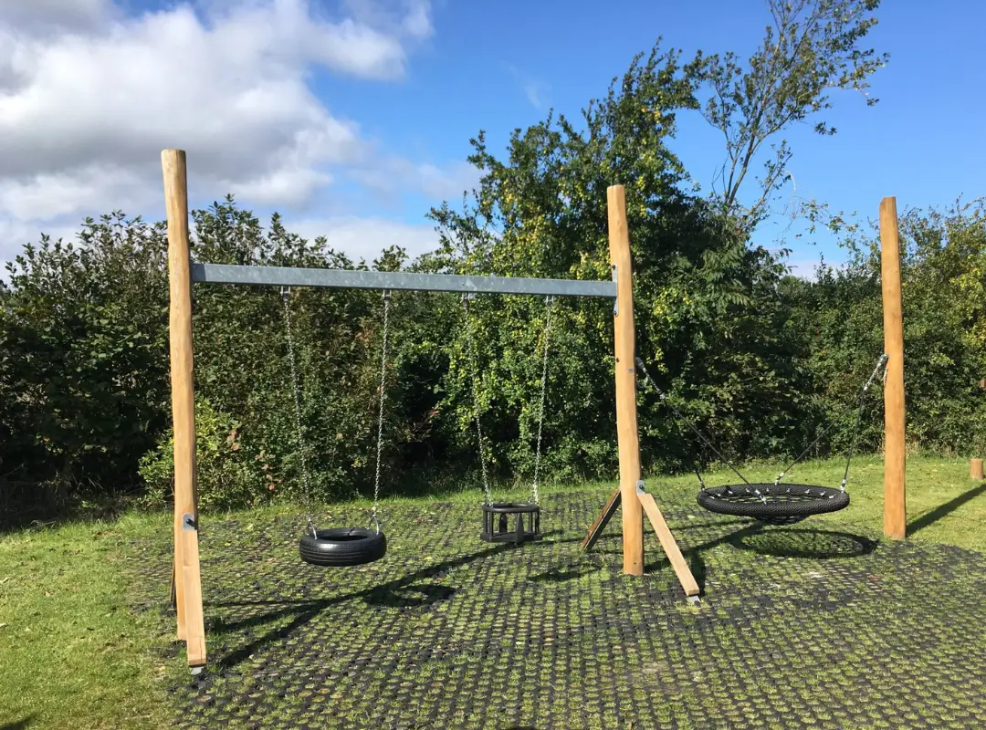legeplads-lisbjerg-boligselskab-montering-og-levering-af-legepladser (1) legeplads lisbjerg boligselskab montering og levering af legepladser (5)