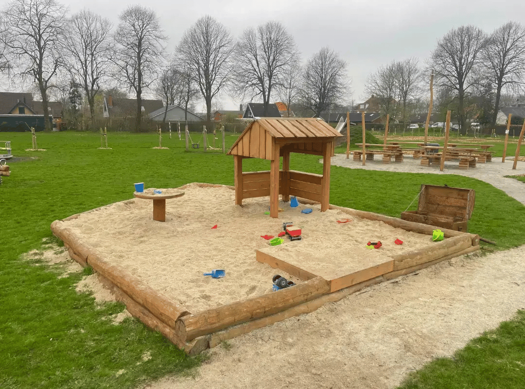 ubberup skole offentlig legeplads eksempel på monteret levering af copla legepladser offentlig udbud